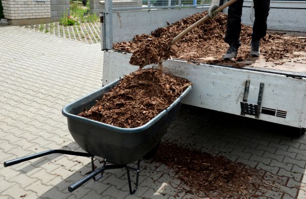 Bulk Mulch Delivery in Summerfield